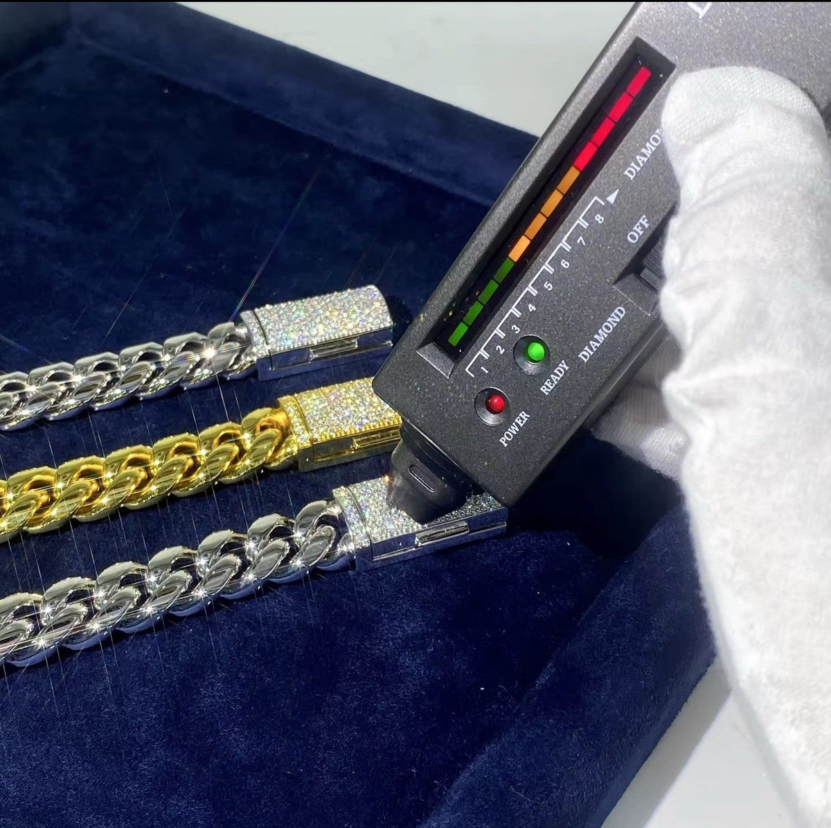 8MM Cuban Link Bracelet – 316L Steel & Moissanite Clasp