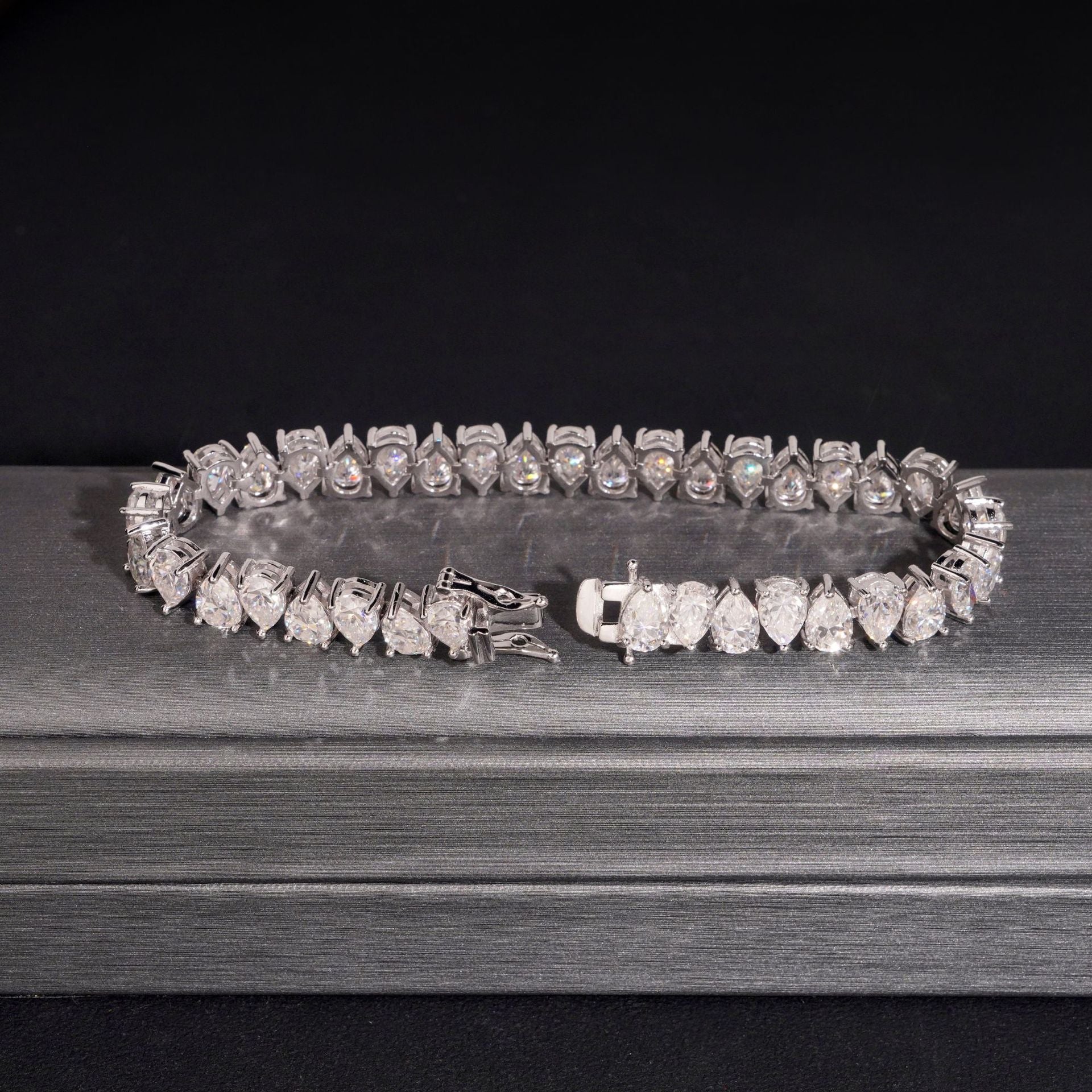 925 Silver Teardrop Moissanite Tennis Bracelet (Unisex, Hip-Hop)