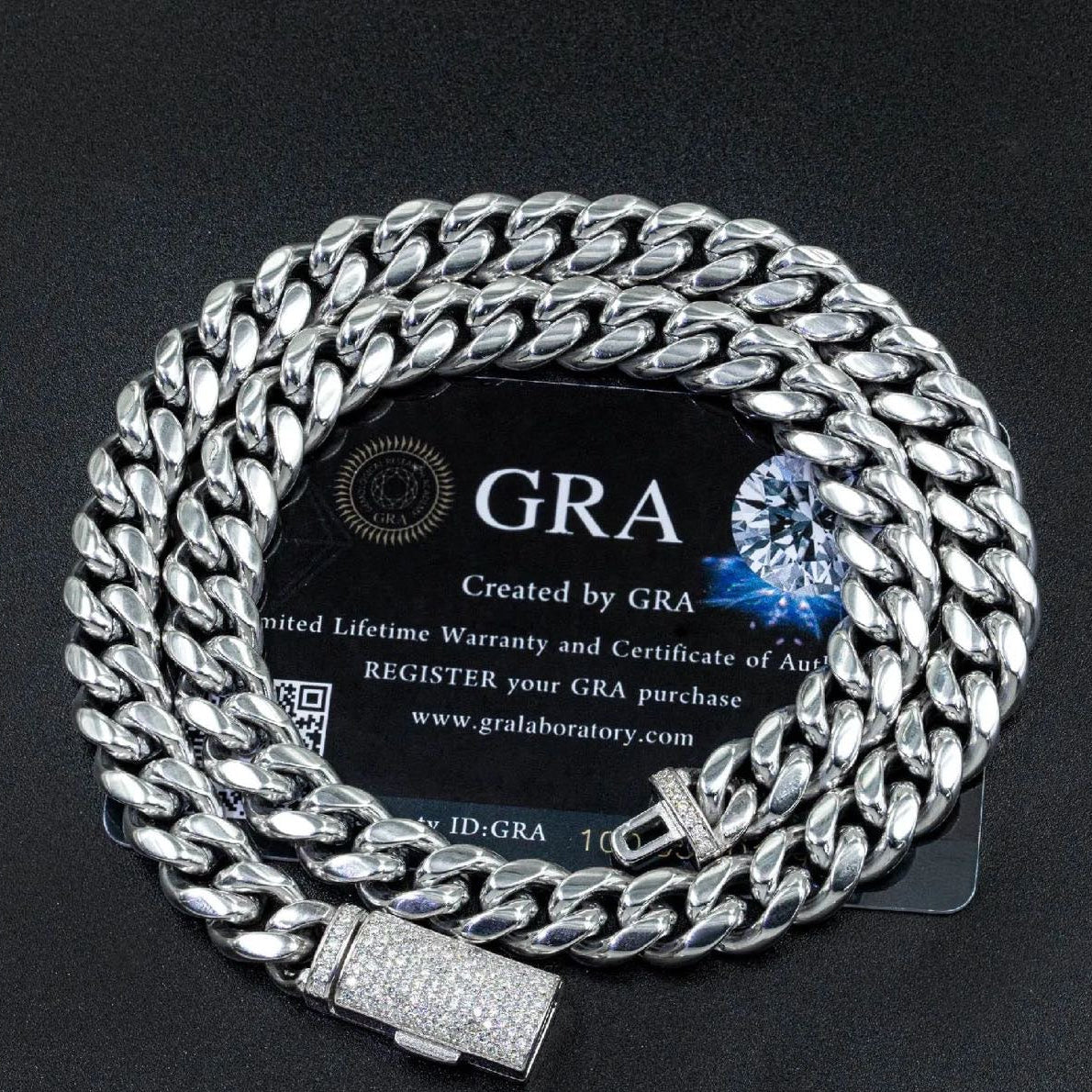 8MM Cuban Link Bracelet – 316L Steel & Moissanite Clasp